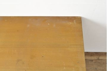 昭和レトロ　ラワン材　シンプルな造りとレトロな佇まいが魅力的なデスク(ワークデスク、在宅ワーク、在宅用、作業台)(R-053032)