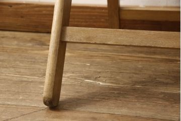昭和レトロ　明るい木色があたたかみを感じさせる折り畳みチェア(椅子、イス、板座チェア)(R-053036)