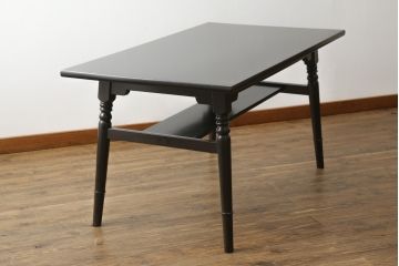 ビンテージ家具　松本民芸家具　ダイニングの雰囲気をぐっと素敵にしてくれる棚付きダイニングテーブル(食卓、2人掛け、4人掛け、ヴィンテージ)(R-053044)