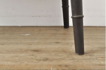 ビンテージ家具　松本民芸家具　上品な佇まいが大人空間を演出する棚付きダイニングテーブル(食卓、2人掛け、4人掛け、ヴィンテージ)(R-053046)