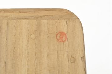 中古　最高級　国産　かくし付き　透かしの引手が魅力的な職人手造りの総桐箪笥(四方丸、大丸)(桐たんす、和箪笥、和たんす、衣装箪笥)(R-053047)