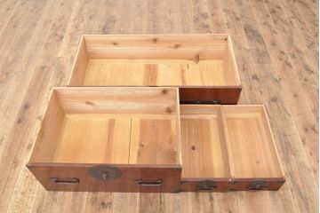 和製アンティーク　小振りなサイズが取り入れやすい!趣あふれる時代箪笥ローボード(ローチェスト、テレビ台、テレビボード、引き出し)(R-053048)