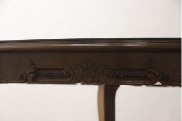 中古　美品　タガヤサン　細やかな彫刻が美しい、ガラス天板付きダイニングテーブル(食卓)(R-053051)