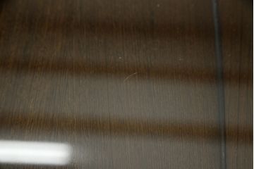中古　美品　タガヤサン　細やかな彫刻が美しい、ガラス天板付きダイニングテーブル(食卓)(R-053051)