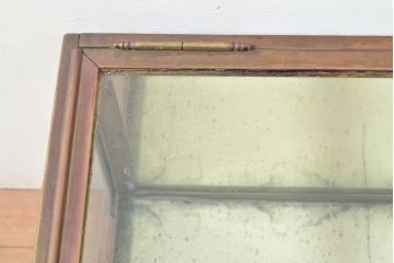 フランスアンティーク　真鍮枠がおしゃれなRガラス卓上ショーケース(ガラスケース、店舗什器、曲げガラス、陳列棚)(R-053054)
