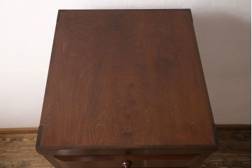 中古　美品　松本民芸家具　シンプルな作りで合わせやすいD型小物整理箪笥(縦型チェスト、引き出し、収納タンス)(定価約27万円)(R-053063)