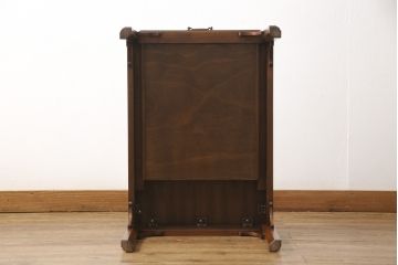 中古　イギリス　RACKSTRAW(ラックストロー)　シンプルな中にも高級感漂うサイドテーブル(定価約13万円)(ローテーブル、飾り台、ナイトテーブル)(R-053065)
