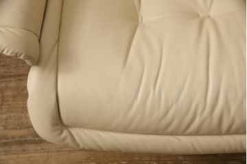 中古　超美品　EKORNES(エコーネス)　本革　ロイヤルシリーズ　オットマン付き　ストレスレスチェア(定価約46万円)(リクライニングチェア、アームチェア、椅子)(R-053071)