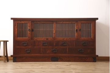 中古　美品　伝統民芸家具　迫力のある杢目が魅力的な岩谷堂箪笥サイドボード(引き出し、収納棚、キャビネット)(R-053080)