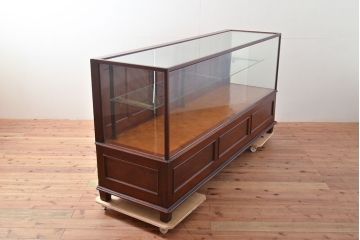 フランスアンティーク　マホガニー材　重厚感ある佇まいが目を引くガラスケース(ショーケース、カウンターテーブル、店舗什器)(R-053085)