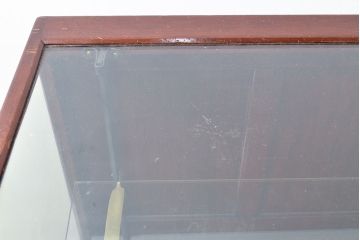 フランスアンティーク　マホガニー材　重厚感ある佇まいが目を引くガラスケース(ショーケース、カウンターテーブル、店舗什器)(R-053085)