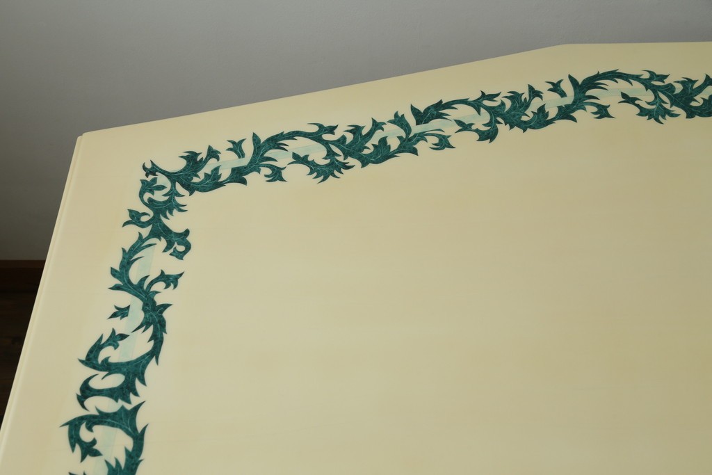 中古　フランス高級家具　八角形の天板が珍しい!お洒落なデザインが魅力の大型ダイニングテーブル　定価約130万円　(R-053090)