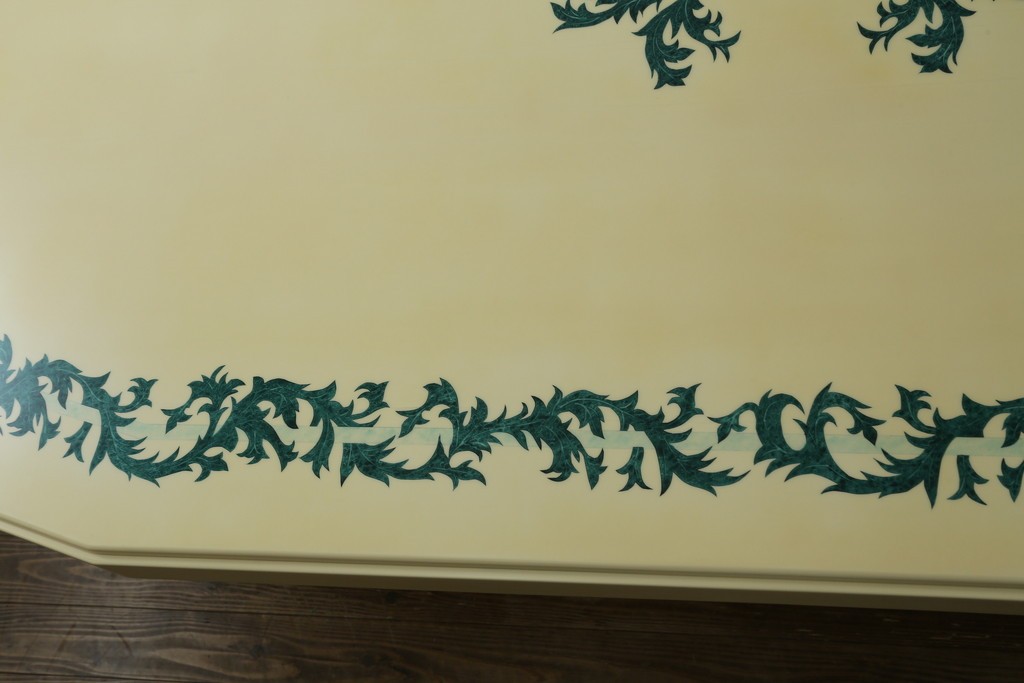 中古　フランス高級家具　八角形の天板が珍しい!お洒落なデザインが魅力の大型ダイニングテーブル　定価約130万円　(R-053090)