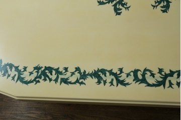 中古　フランス高級家具　八角形の天板が珍しい!お洒落なデザインが魅力の大型ダイニングテーブル　定価約130万円　(R-053090)