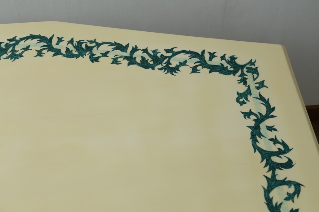 中古　フランス高級家具　八角形の天板が珍しい!お洒落なデザインが魅力の大型ダイニングテーブル　定価約130万円　(R-053090)