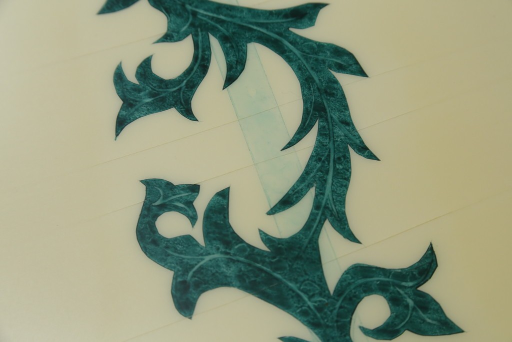 中古　フランス高級家具　八角形の天板が珍しい!お洒落なデザインが魅力の大型ダイニングテーブル　定価約130万円　(R-053090)