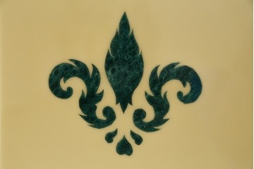 中古　フランス高級家具　八角形の天板が珍しい!お洒落なデザインが魅力の大型ダイニングテーブル　定価約130万円　(R-053090)