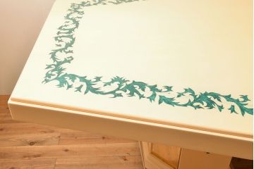 中古　フランス高級家具　八角形の天板が珍しい!お洒落なデザインが魅力の大型ダイニングテーブル(4人掛け、6人掛け、食卓)(定価約130万円)(R-053090)