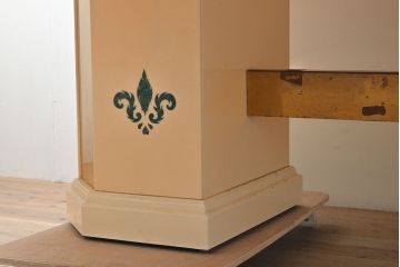 中古　フランス高級家具　八角形の天板が珍しい!お洒落なデザインが魅力の大型ダイニングテーブル(4人掛け、6人掛け、食卓)(定価約130万円)(R-053090)