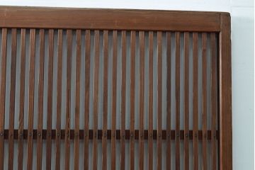 アンティーク建具　整然と並ぶ格子の美しさが魅力的な格子戸1枚(引き戸、建具)(R-053097)