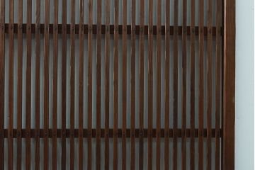 アンティーク建具　整然と並ぶ格子の美しさが魅力的な格子戸1枚(引き戸、建具)(R-053097)