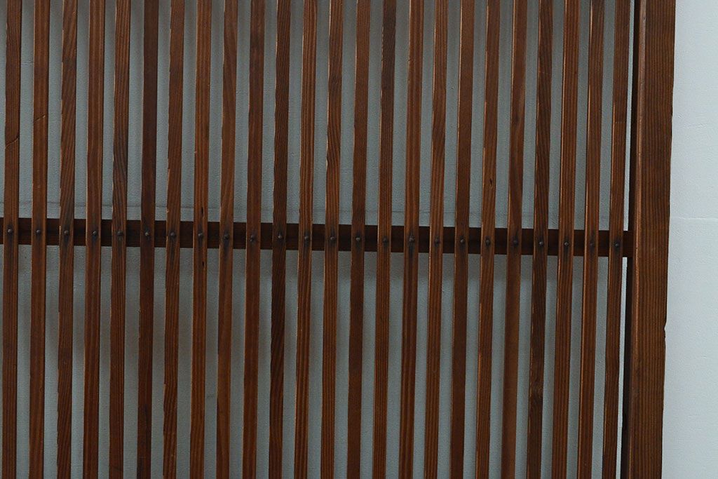 アンティーク建具　整然と並ぶ格子の美しさが魅力的な格子戸1枚(引き戸、建具)(R-053097)