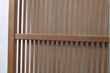 アンティーク建具　整然と並ぶ格子が和の風情を漂わせる格子戸1枚(引き戸、建具)(R-053098)