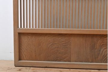 アンティーク建具　整然と並ぶ格子が和の風情を漂わせる格子戸1枚(引き戸、建具)(R-053098)