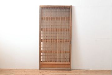 アンティーク建具　情緒溢れる和の空間づくりにおすすめな裏障子付き格子戸1枚(引き戸、建具)(R-053099)
