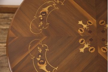 中古　イタリア製　美しい曲線のデザインが魅力的なリフティングテーブル(ダイニングテーブル、ラウンドテーブル)(R-053113)