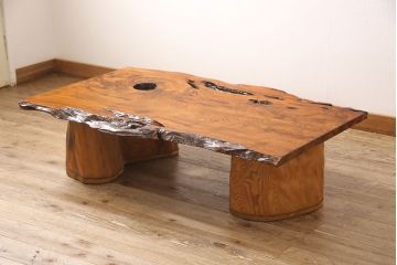 中古　美品　上手物　つまった杢目が美しい小振りな屋久杉座卓(ローテーブル、センターテーブル)(R-053115)