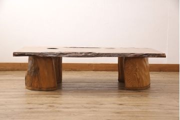 中古　美品　上手物　つまった杢目が美しい小振りな屋久杉座卓(ローテーブル、センターテーブル)(R-053115)