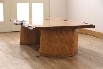 中古　美品　上手物　つまった杢目が美しい小振りな屋久杉座卓(ローテーブル、センターテーブル)(R-053115)
