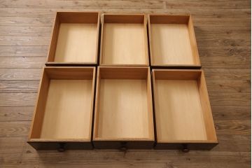 中古　超美品　松本民芸家具　丸い取っ手がアクセントのE型洋服タンス(ワードローブ、ジャケットタンス、引き出し、チェスト)(定価約85万円)(R-053118)