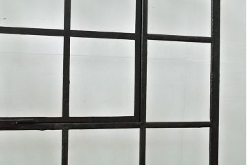 フランスアンティーク　鋳物　レア品!小窓が付いた珍しいデザインが魅力の格子(格子窓、明り取り、明かり取り、建具、ディスプレイ)(R-053119)