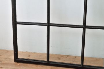 フランスアンティーク　鋳物　レア品!小窓が付いた珍しいデザインが魅力の格子(格子窓、明り取り、明かり取り、建具、ディスプレイ)(R-053119)