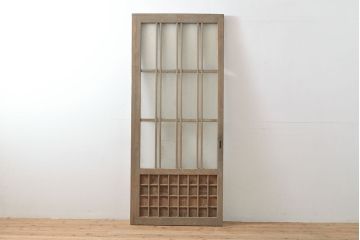 アンティーク建具　ダイヤガラス　枡格子に施された凝った意匠がアクセントになるガラス戸1枚(引き戸、建具)(R-053120)