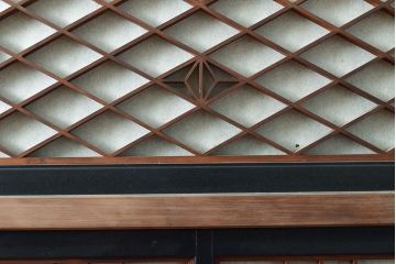 アンティーク建具　組子細工が雅やかな雰囲気を演出する組子入り扉1枚(ドア、障子戸、格子戸、建具)(R-053123)