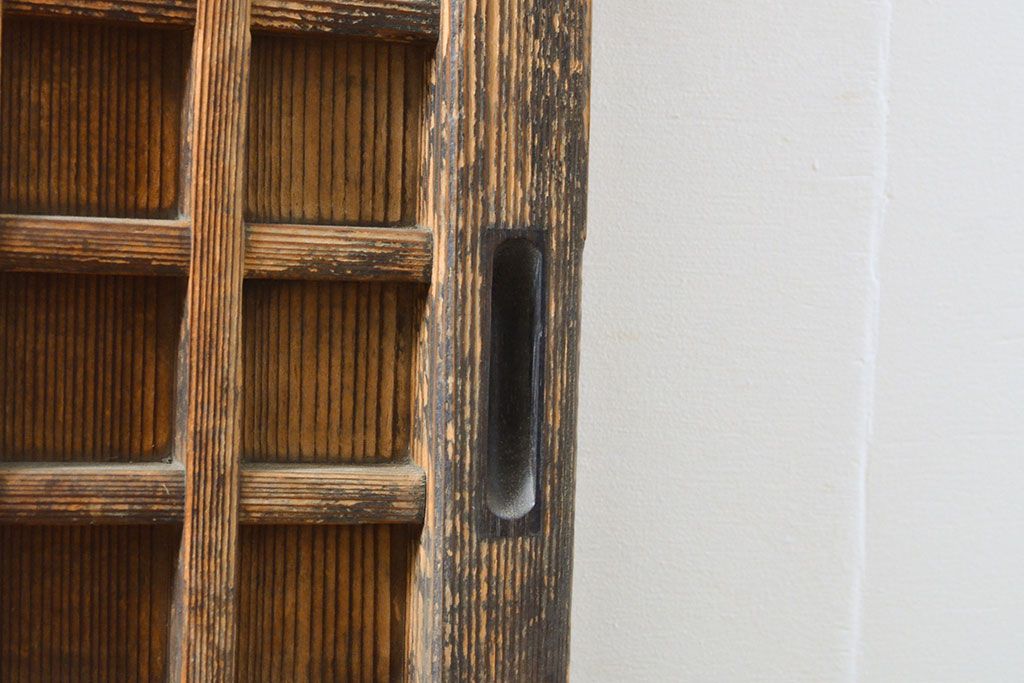 アンティーク建具　凝ったデザインが目を引く引き戸1枚(板戸、格子戸、建具)(R-053126)