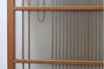 アンティーク建具　一風変わった凝ったつくりが魅力的なガラス戸1枚(引き戸、建具)(R-053127)