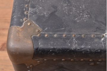 和製アンティーク　レトロな花柄がかわいらしい船トランク(R-053129)