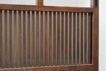 アンティーク建具　昭和初期　経年を感じる木の風合いが味わい深い幅狭格子戸2枚セット(引き戸、帯ガラス戸)(R-053132)