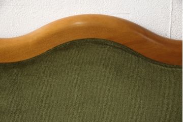 中古　美品　横浜クラシック家具　ダニエル(daniel)　A-543　クラシカルな佇まいが目を引くLDサイドチェア2脚セット(ダイニングチェア、椅子)(定価2脚で約41万円)(R-053135)