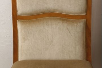 中古　美品　横浜クラシック家具　ダニエル(daniel)　A-543　クラシカルな佇まいが目を引くLDサイドチェア2脚セット(ダイニングチェア、椅子)(定価2脚で約41万円)(R-053136)