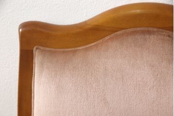 中古　美品　横浜クラシック家具　ダニエル(daniel)　A-543　クラシカルな佇まいが目を引くLDサイドチェア2脚セット(ダイニングチェア、椅子)(定価2脚で約41万円)(R-053137)