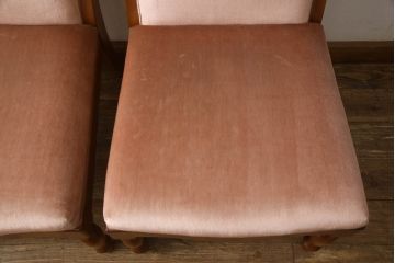 中古　美品　横浜クラシック家具　ダニエル(daniel)　A-543　クラシカルな佇まいが目を引くLDサイドチェア2脚セット(ダイニングチェア、椅子)(定価2脚で約41万円)(R-053137)