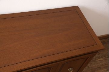 中古　美品　DREXEL HERITAGE(ドレクセルヘリテイジ)　Triune(トライユン)　優雅な佇まいが魅力のクリデンザキャビネット(クレデンザ、サイドボード、リビングボード)(定価約66万円)(R-053139)