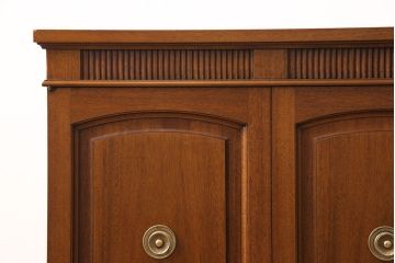 中古　美品　DREXEL HERITAGE(ドレクセルヘリテイジ)　Triune(トライユン)　優雅な佇まいが魅力のクリデンザキャビネット(クレデンザ、サイドボード、リビングボード)(定価約66万円)(R-053139)