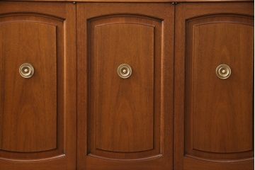 中古　美品　DREXEL HERITAGE(ドレクセルヘリテイジ)　Triune(トライユン)　優雅な佇まいが魅力のクリデンザキャビネット(クレデンザ、サイドボード、リビングボード)(定価約66万円)(R-053139)