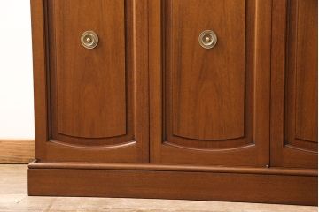 中古　美品　DREXEL HERITAGE(ドレクセルヘリテイジ)　Triune(トライユン)　優雅な佇まいが魅力のクリデンザキャビネット(クレデンザ、サイドボード、リビングボード)(定価約66万円)(R-053139)